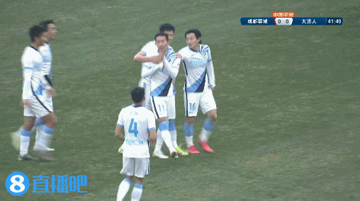 孙国文后点无人看防凌空抽射破门，大连人1-0领先成都蓉城