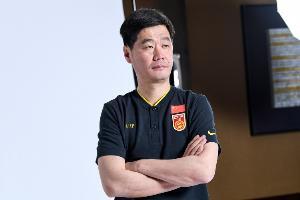 开门黑，李霄鹏接手国足后首场正式比赛，国足0-2客负日本