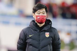 澎湃：西甲机会不多不应成武磊落选理由 若四连败李霄鹏或下课