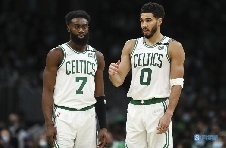 【直播吧评选】3月28日NBA最佳球员：拉梅洛-鲍尔